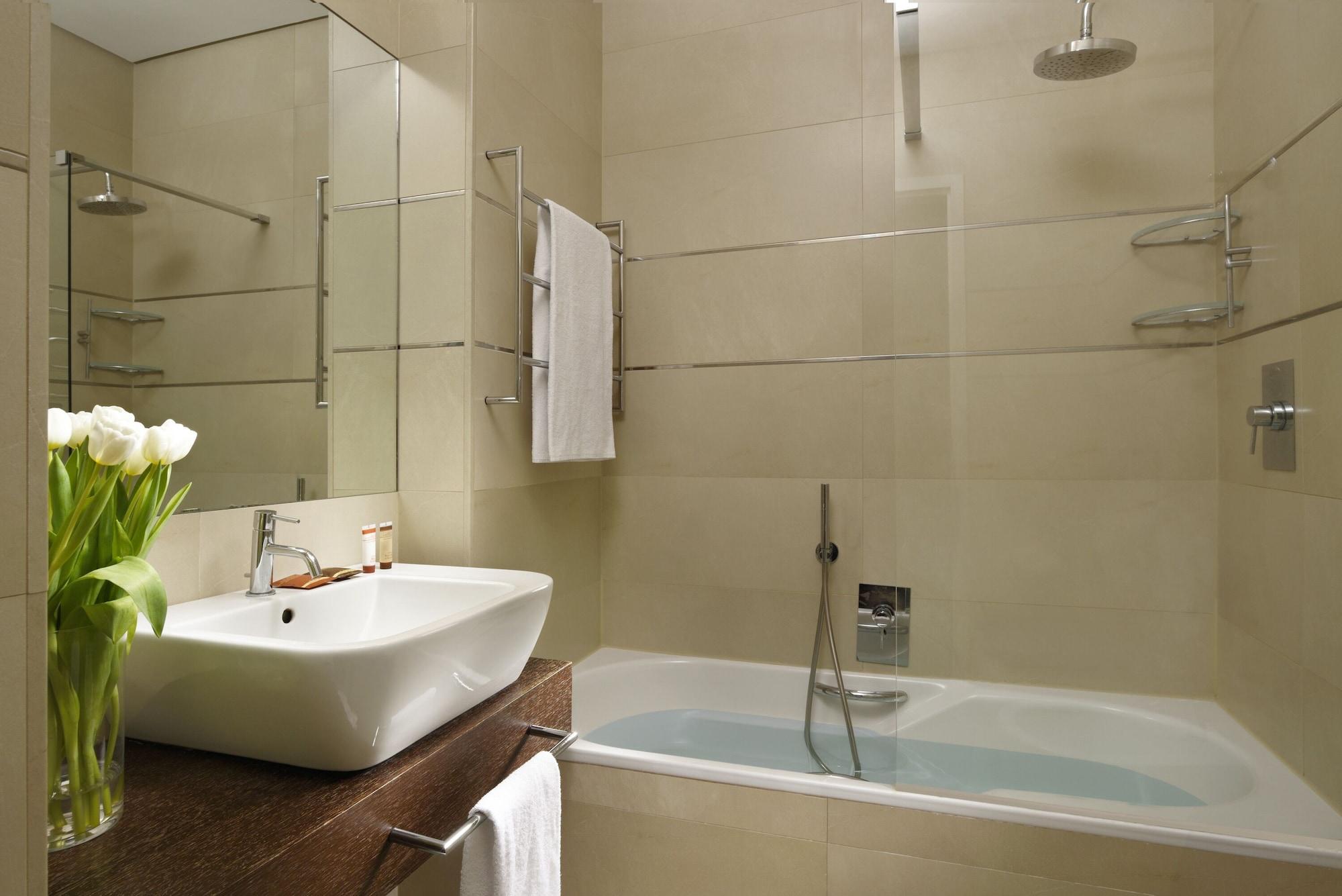Hotel La Favorita Mantova Exteriör bild